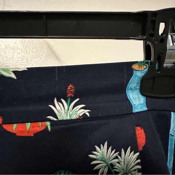 Ann Taylor Factory Garden/Plant-Print Skirt Size 4p - Picture 8 of 9